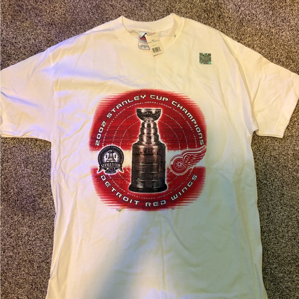 Majestic Red and White Graphic Tee
